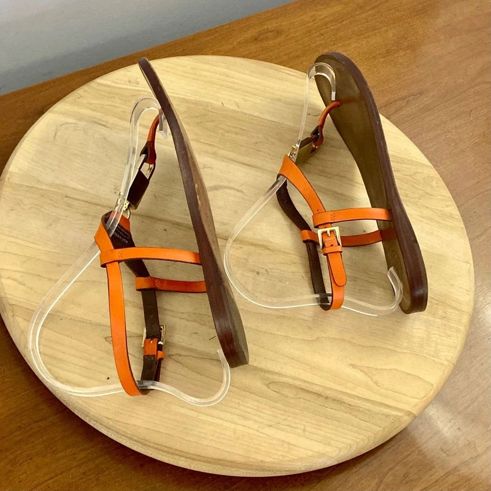 Tory Burch Padlock Orange Leather T-Strap Thong Flat Sandals Sz 6 M Gold-Tone